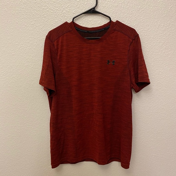 Under Armour workout shirt - Picture 1 of 3